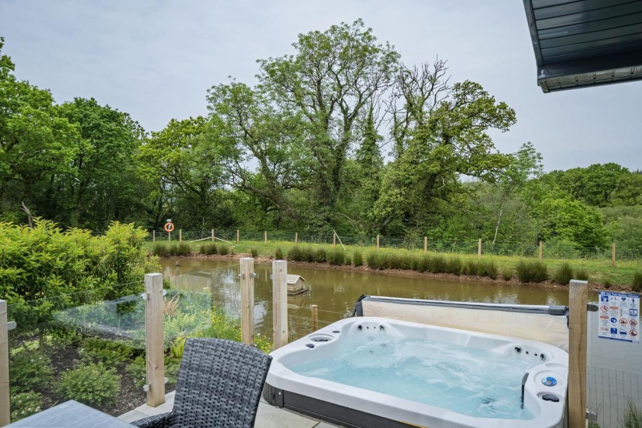 Lilac Lodge, 22 Roadford Lake Lodges Lifton Экстерьер фото