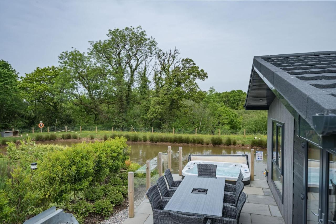 Lilac Lodge, 22 Roadford Lake Lodges Lifton Экстерьер фото