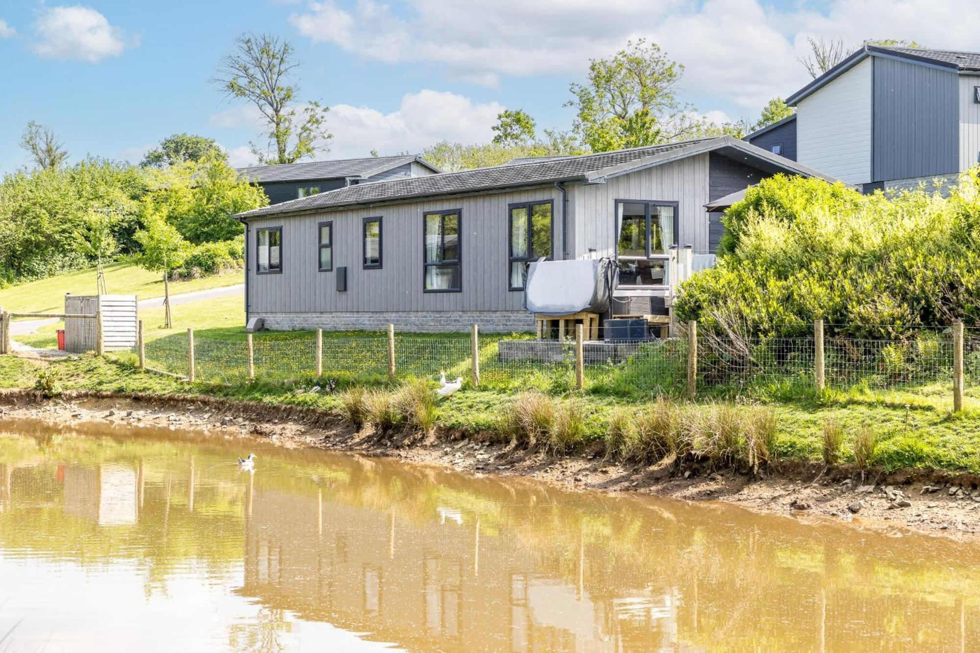 Lilac Lodge, 22 Roadford Lake Lodges Lifton Экстерьер фото