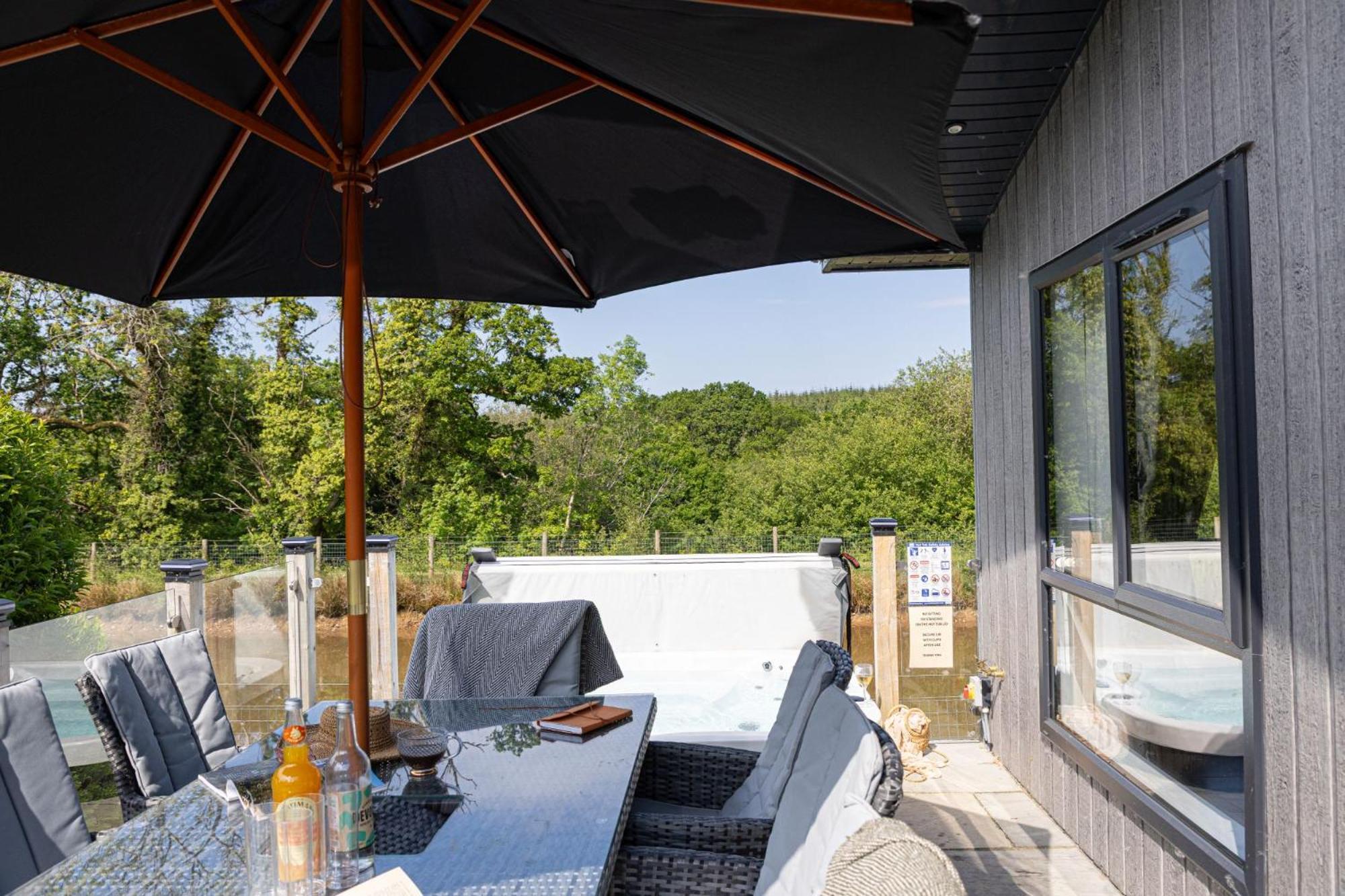 Lilac Lodge, 22 Roadford Lake Lodges Lifton Экстерьер фото