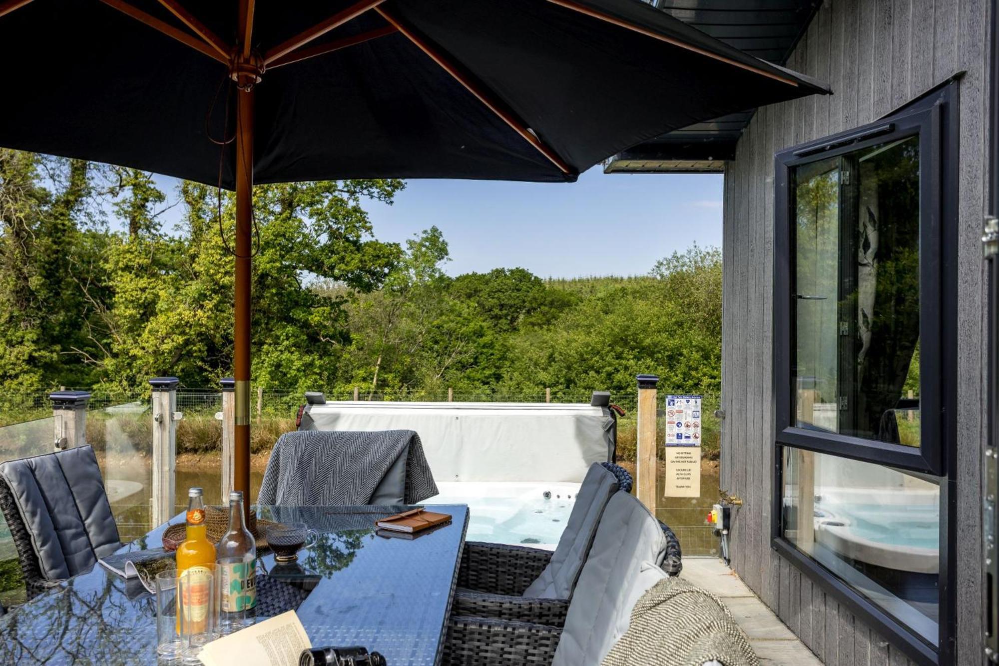 Lilac Lodge, 22 Roadford Lake Lodges Lifton Экстерьер фото